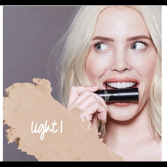 Nudestix Nudies Tinted Blur Stick Foundation BNWB - Picture 1 of 8